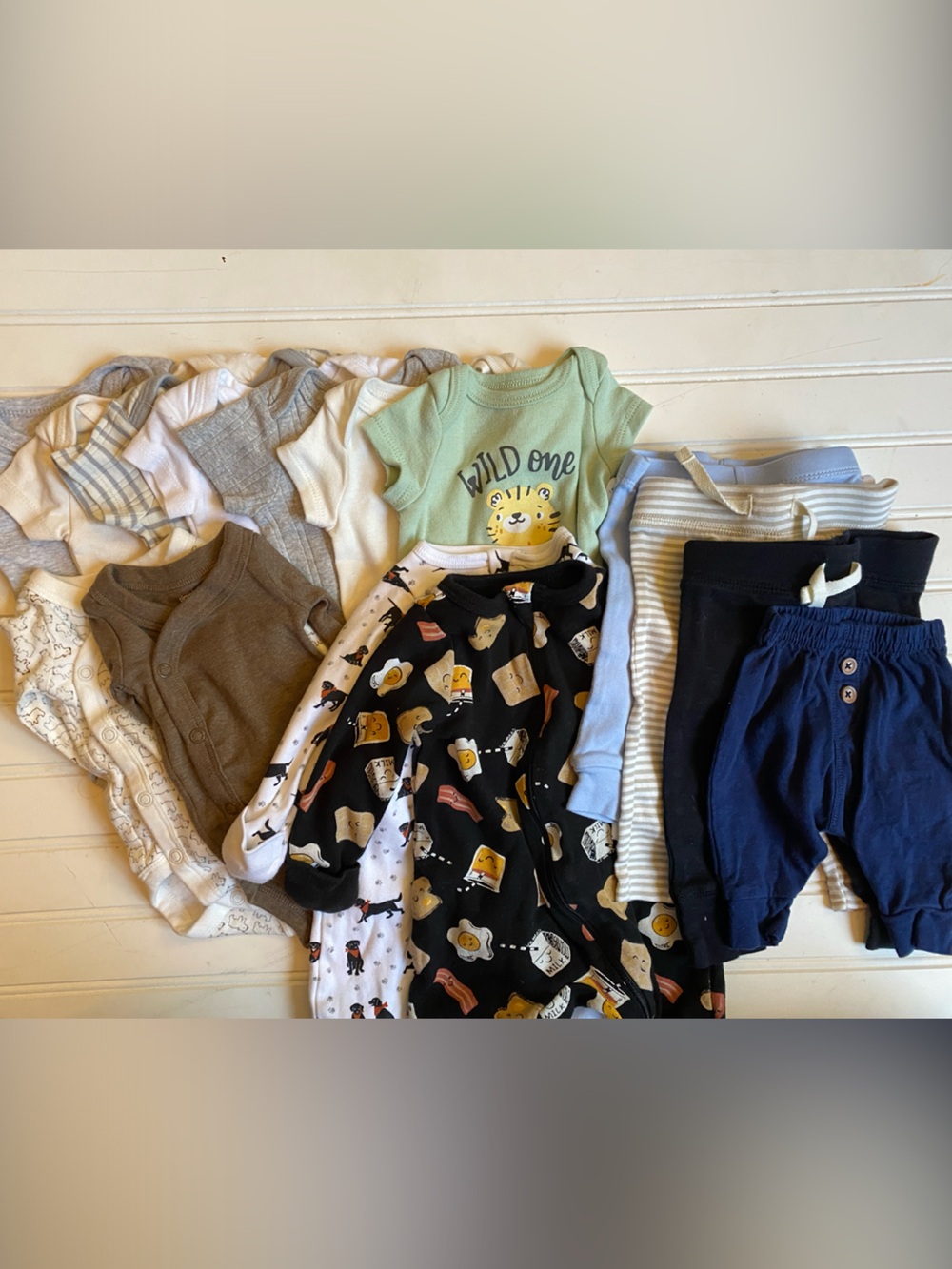 Newborn Baby 16 Piece Bundle! Bodysuits, Pants, Sleepers    #55